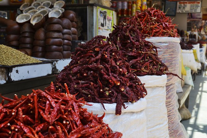 Mumbai Market Tour in Private Vehicle - Dadar Flower Market and a colorful final view