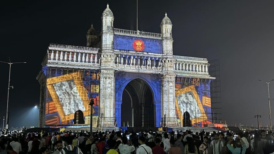Mumbai Night Lights & Iconic Sights Tour - Why Mumbai works so well at night