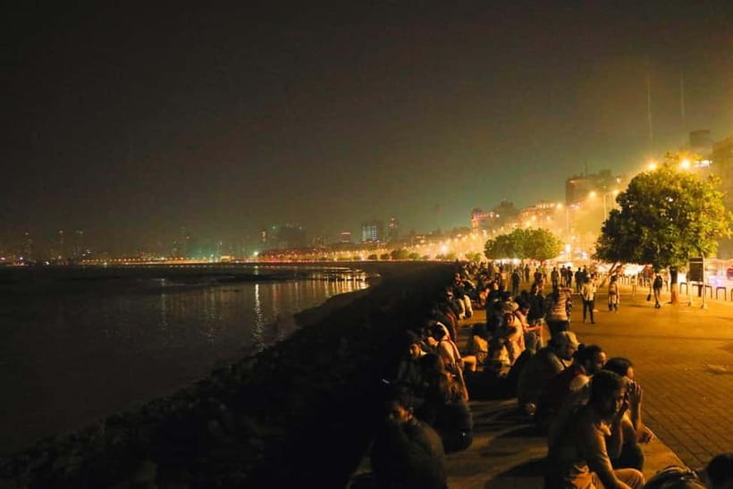 Mumbai: Night Sightseeing Tour by Car - Chowpatty Beach and Mumbai street food