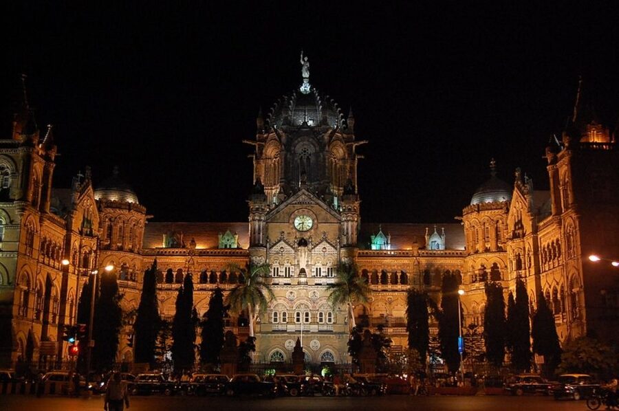 Mumbai Night Tour - The Taj Mahal Palace and the return route