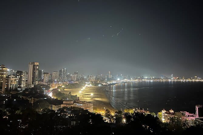 Mumbai Night Tour: Queen’s Necklace, Skyline & Heritage Lights - Starting at the Gateway of India