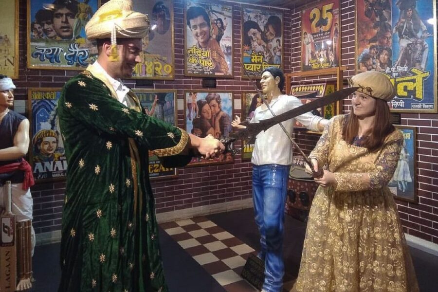Mumbai: Private Bollywood Tour with Mumbai Sightseeing - Victorian Mumbai around CST and the Oval