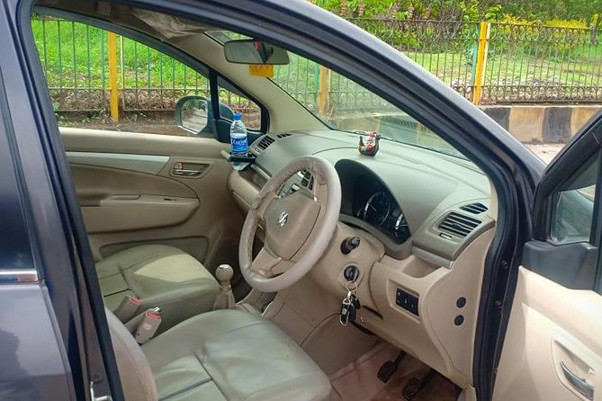 Mumbai Private Car Rental with Professional Driver - Seeing the Gateway of India without rushing