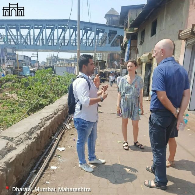 Mumbai: Private City sightseeing and Dharavi Slum Tour - Gateway of India and the Taj Mahal Palace