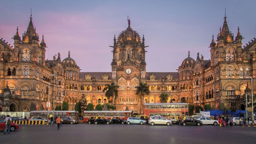 Mumbai: Private Guided Full-Day City Sightseeing Tour - Rajabai Clock Tower and the Fort district