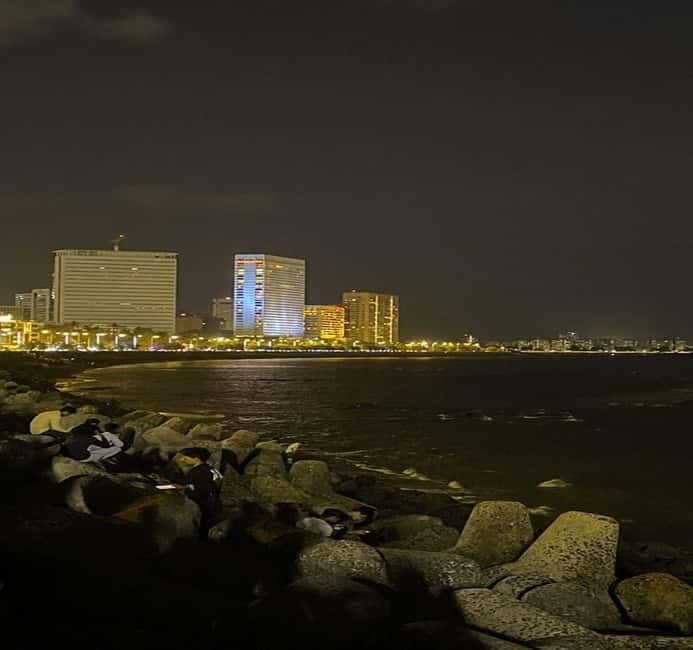 Mumbai: Private Night Sightseeing Tour with Pickup & Drop - What the $14 price really gives you