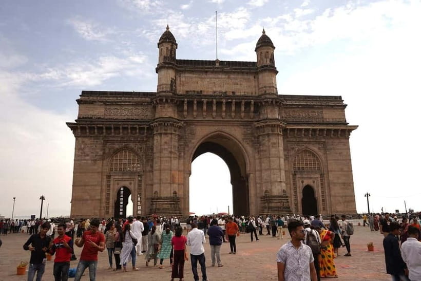 Mumbai: Private Sightseeing Tour and Slum Tour with Pickup - Dharavi beyond the movie image