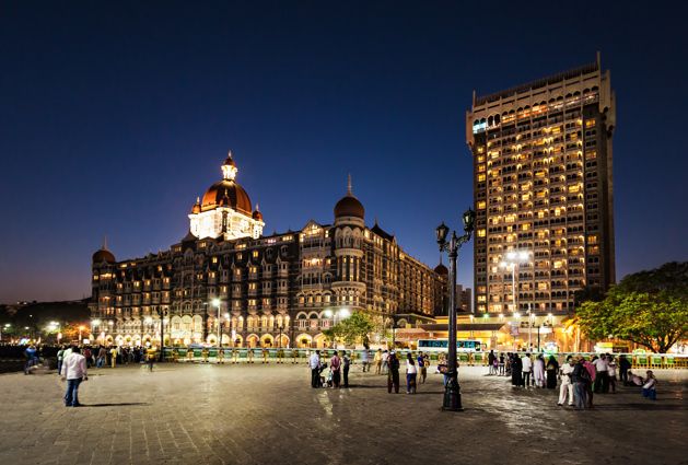 Mumbai: Private Walking Tour with a Local - Mumbai through a local’s daily routine