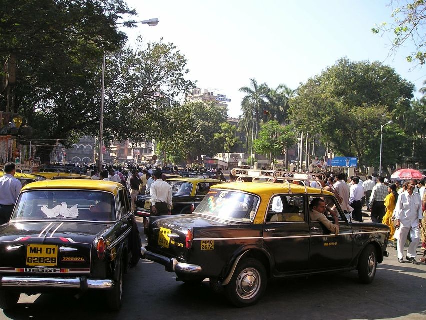 Mumbai: Private Walking Tour with a Local - Markets, fishing villages, and local neighborhoods