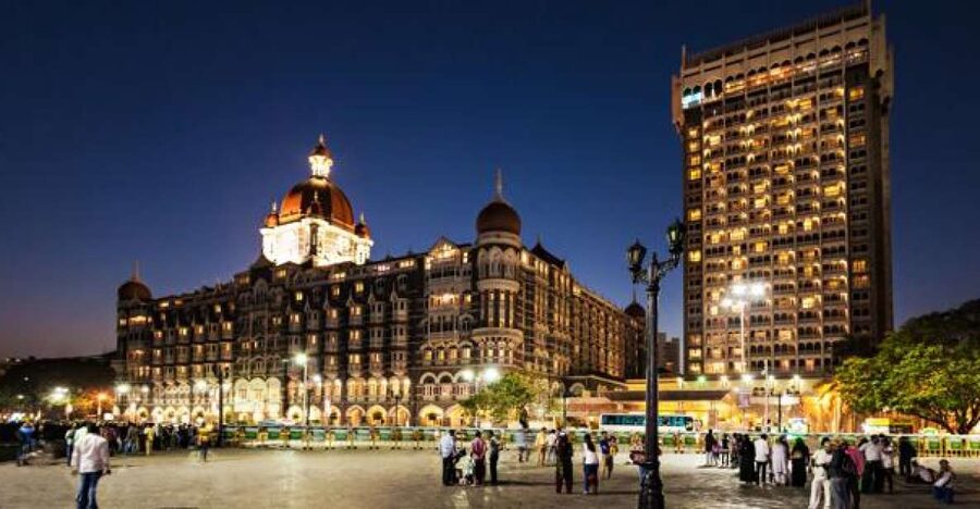 Mumbai: Private Walking Tour with a Local - From the Gateway of India to old Bombay