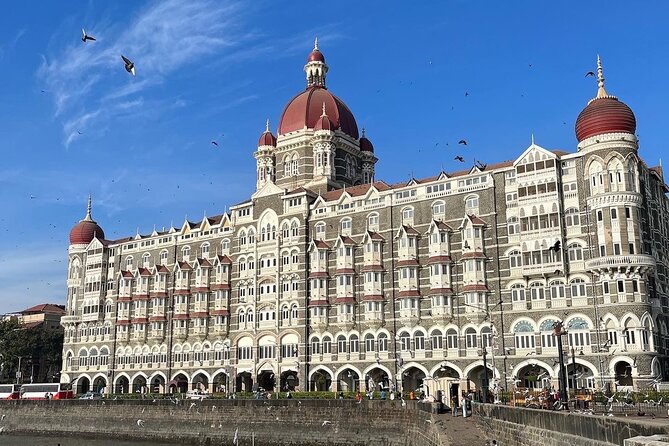 Mumbai Sightseeing Tour - The Gateway of India and the Taj Mahal Palace