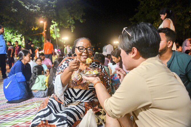 Mumbai Street Food & Bazaar Tour with Local Transport - Key points to know before booking