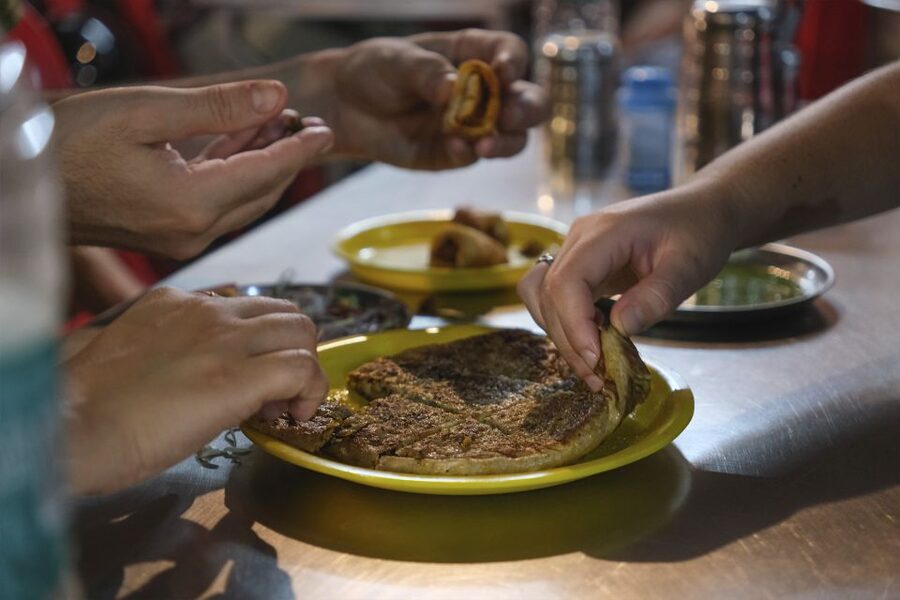 Mumbai: Street Food Tour - Save Room for Rabdi, Gulab Jamun, Jalebi, and Kulfi