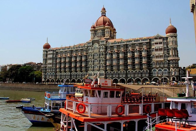 Mumbai Tour by Ac coach with pickup in Colaba & Mumbai Port only - A full day built around Mumbai’s big contrasts