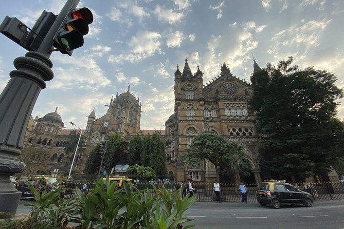Mumbai Tours for Cruise Travellers (Private & Group Options) - Gateway of India and the waterfront