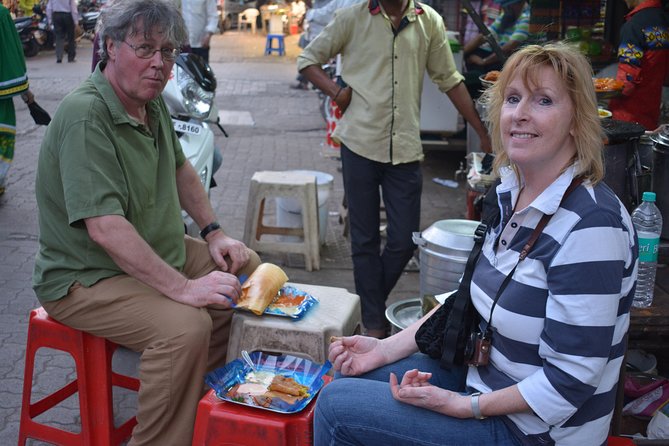 Private 4-Hour Tour of Mumbai’s Tastiest Local Foods - Chowpatty Beach, where the tasting begins