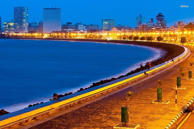 Private Custom Mumbai Tour - Chowpatty Beach and the Queen’s Necklace