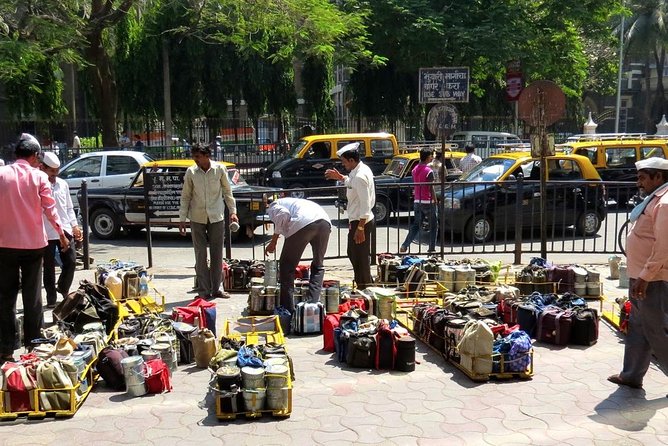 Private Dharavi Slum, Dabbawala & Dhobi Ghat tour with Transport - What the private vehicle adds