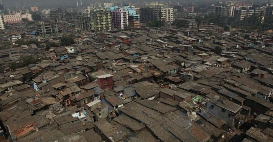 Private Dharavi Slum Tour - Entering Dharavi’s tightly packed lanes