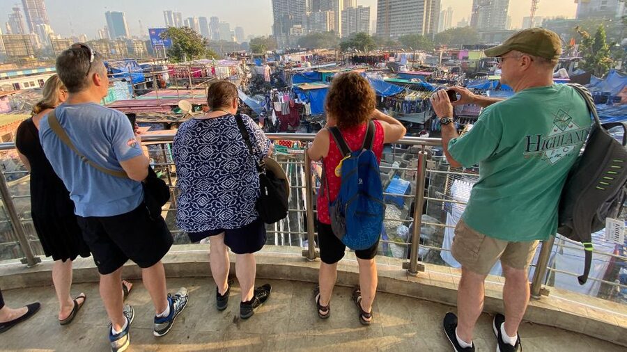 Private Full Day Mumbai City Sightseeing & Dharavi Slum Tour - Gateway of India and Colaba: Mumbai’s grand opening scene