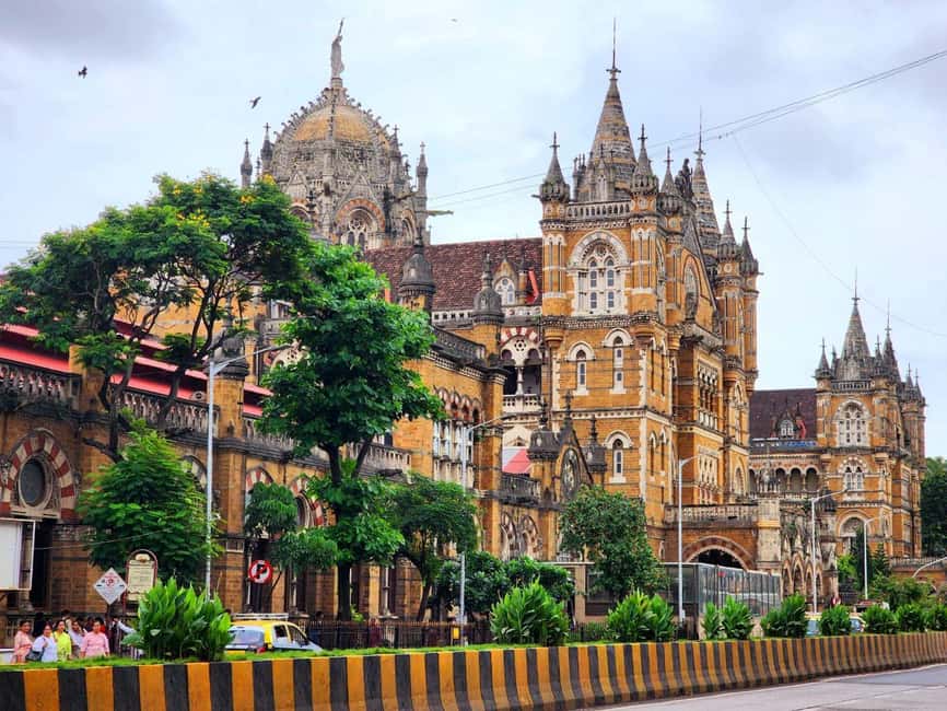 Private Full-Day Mumbai Sightseeing & Dharavi Slum Tour - Key points at a glance