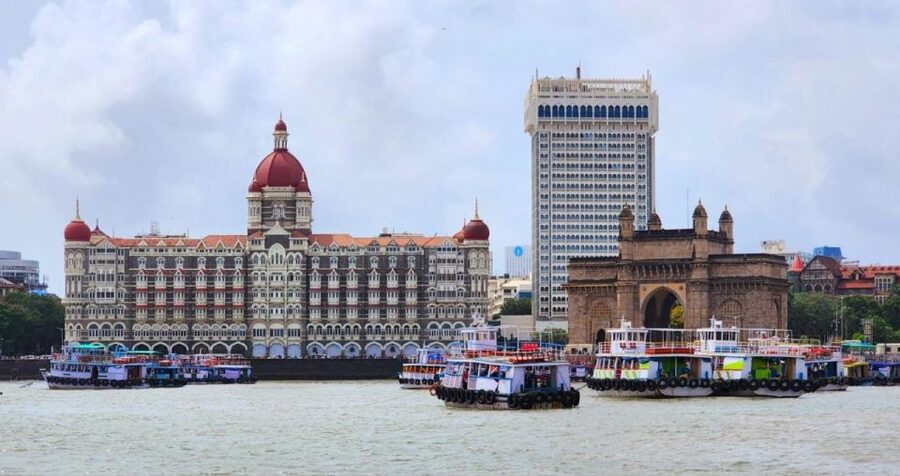 Private Full-Day Mumbai Sightseeing & Dharavi Slum Tour - Marine Drive, Oval Maidan, and Colaba Causeway