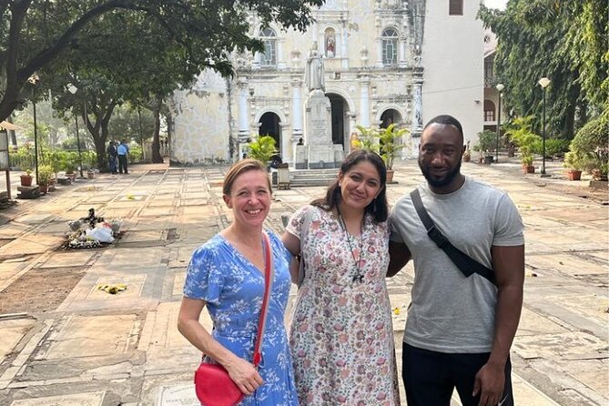 Private Guided Walking Tour in Bandra Queen of Suburbs - A private guide is the main reason to pay the price