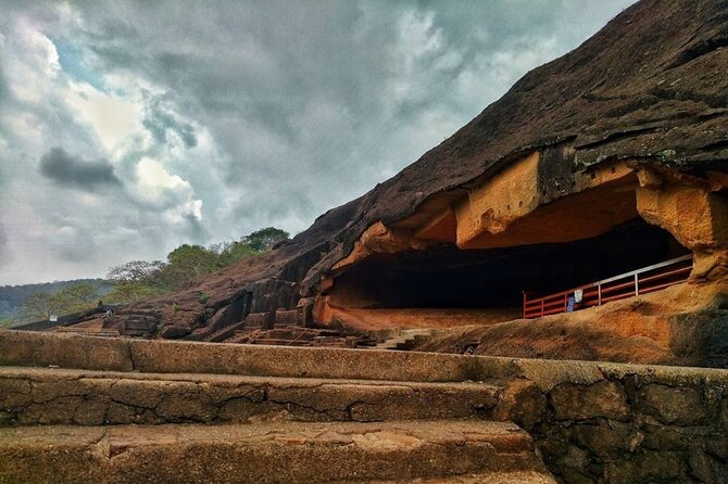 Private Kanheri Buddhist Cave with Mumbai Sightseeing Including AC vehicle - Seeing the Taj Mahal Palace and South Mumbai landmarks