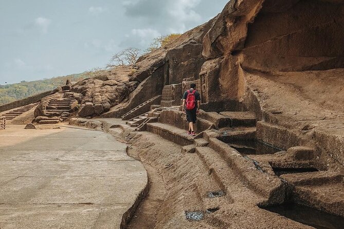 Private Kanheri Buddhist Cave with Mumbai Sightseeing Including AC vehicle - What the $40 price really covers