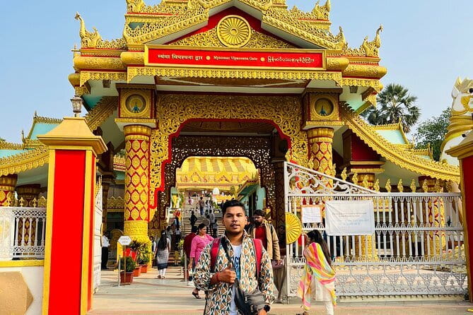 Private Kanheri Caves & Global Pagoda Guided Tour with Transport - Two very different sides of Mumbai in one day
