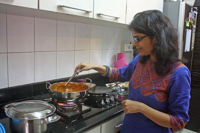 Private Market Tour and Vegan Indian Cooking Demo in Andheri West Mumbai - Timing, transport, and practical details