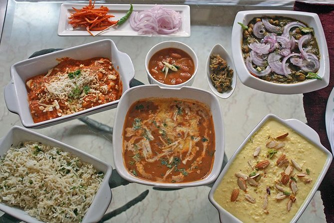 Private Market Tour and Vegetarian Cooking Class in Mumbai - Why the grocery stop matters