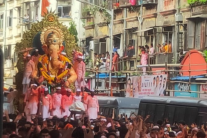 Private Mumbai 2-Day Tour Package:City + Slum & Elephanta Island. - A first day from royal gateways to working neighborhoods