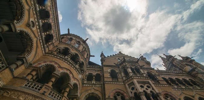 Private Mumbai 25 sights in one tour as recommended by Gigi Hadid - Marine Drive and the sea-facing pause