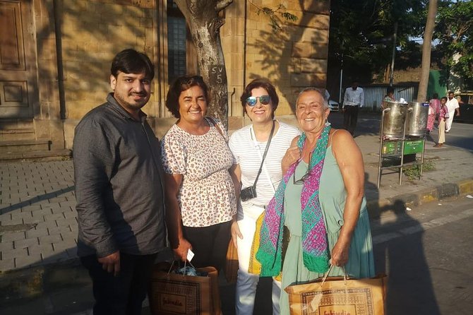 Private Mumbai Airport Pick-up - The private car ride to South Mumbai