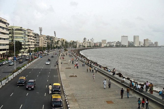 Private Mumbai Sightseeing Tour - CST, Mumbai University, and Oval Maidan