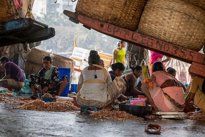 Private Mumbai Sightseeing Tour - Full Day - Crawford Market and Chor Bazaar: Mumbai’s shopping side