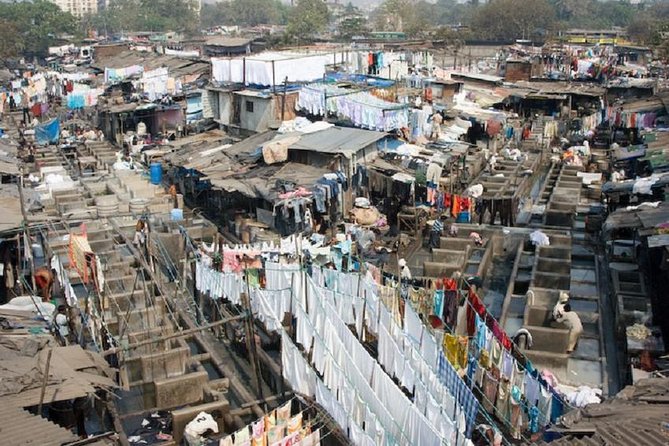 Private Mumbai Sightseeing Tour Including Dharavi Slum - The guides and the value of local explanation