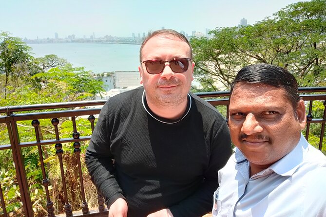 Private Mumbai Sightseeing Tour(Travellers Choice Award Winner) - Why this works as a first day in Mumbai