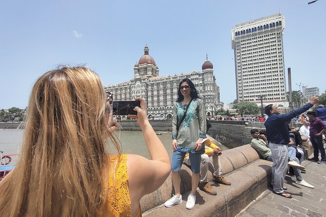 Private Mumbai Sightseeing Tour with Local English Guide - Sassoon Dock and Crawford Market