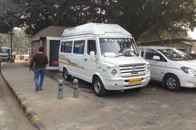 Private Transfer: Mumbai Airport to Hotel - Finding your representative after baggage claim