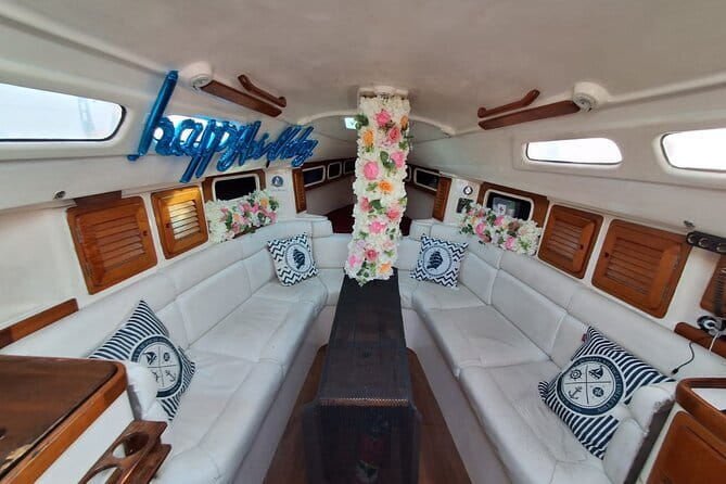 Sailing Experience in Mumbai on Mid Size Yacht - Setting out from the Gateway of India