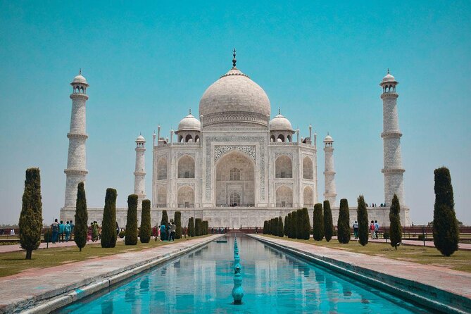 Same Day Taj Mahal and Agra Tour from Mumbai with Return Flights - Key points at a glance