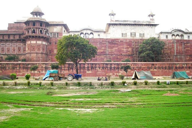 Same Day Tour from Mumbai to Taj Mahal and Agra With Flights - Two hours inside Agra Fort