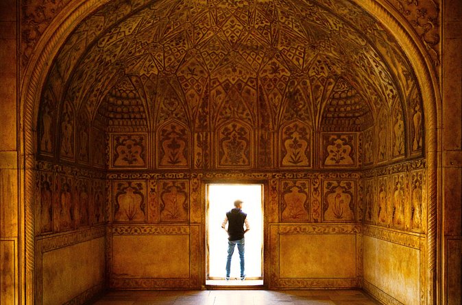 Same Day Tour from Mumbai to Taj Mahal and Agra With Flights - Optional handicrafts or the airport