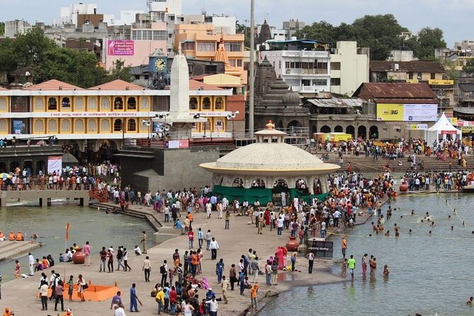 Temples & Vineyards: Private Tour to Nashik from Mumbai - Ramkund beside the Godavari River
