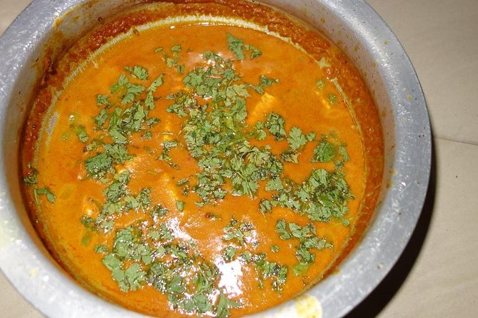 Vegetarian Indian Cuisine Virtual Cooking Class Experience from Mumbai - Cooking matar paneer in a Mumbai home