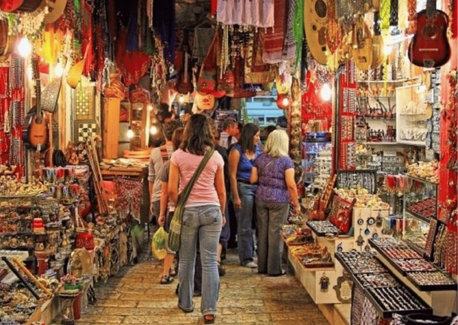 Vibrant Markets of Mumbai (2 Hours Guided Walking Tour) - Mumba Devi Temple and the city’s name